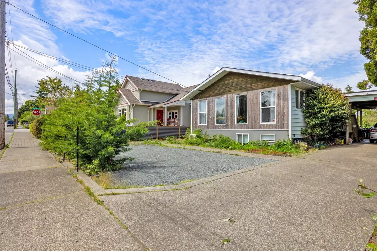 Courtenay, BC V9N 1S5,479 11th St