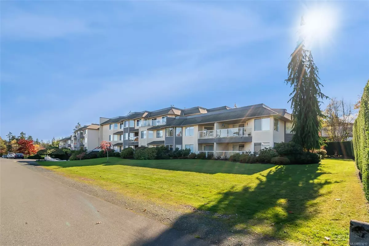 Qualicum Beach, BC V9K 1Y7,134 Fifth Ave #204