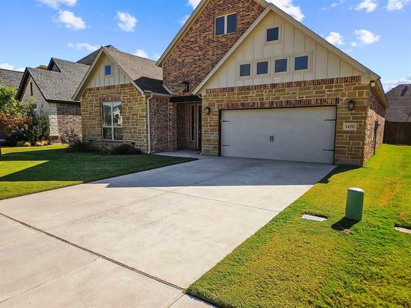 1476 Highland Park Circle, Granbury, TX 76048