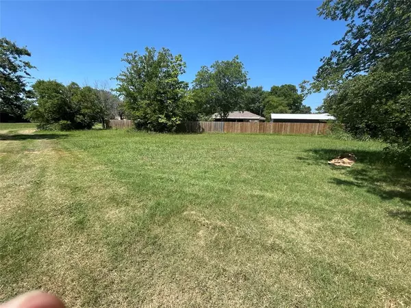 Quinlan, TX 75474,503 E Kirby