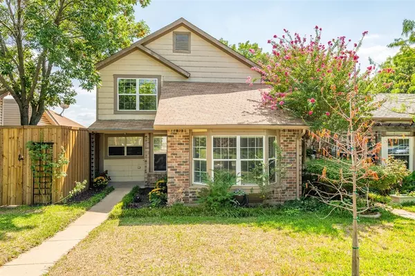 9985 Pack Saddle Trail,  Fort Worth,  TX 76108