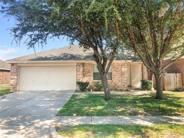 1521 Kingfisher Drive, Fort Worth, TX 76131