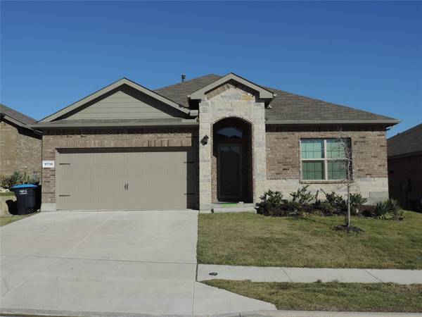 9736 New Bern Drive, Fort Worth, TX 76108