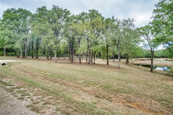 Burleson, TX 76028,6412 Shadow Valley Drive