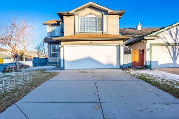 Calgary, AB T3K5B2,12739 Coventry Hills WAY Northeast