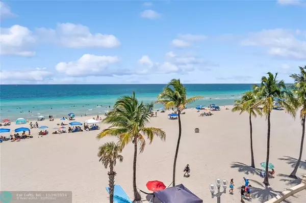 Hollywood, FL 33019,201 Van Buren St  #208