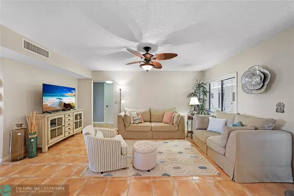 Delray Beach, FL 33484,5100 Las Verdes Cir  #114