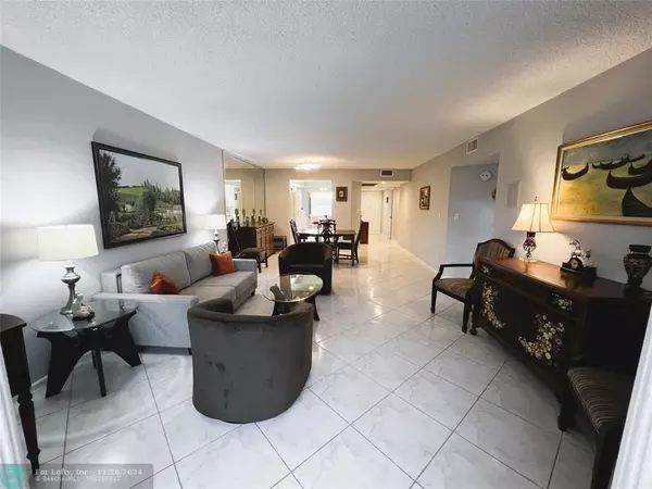 Coconut Creek, FL 33066,1803 Eleuthera Point  #E-3