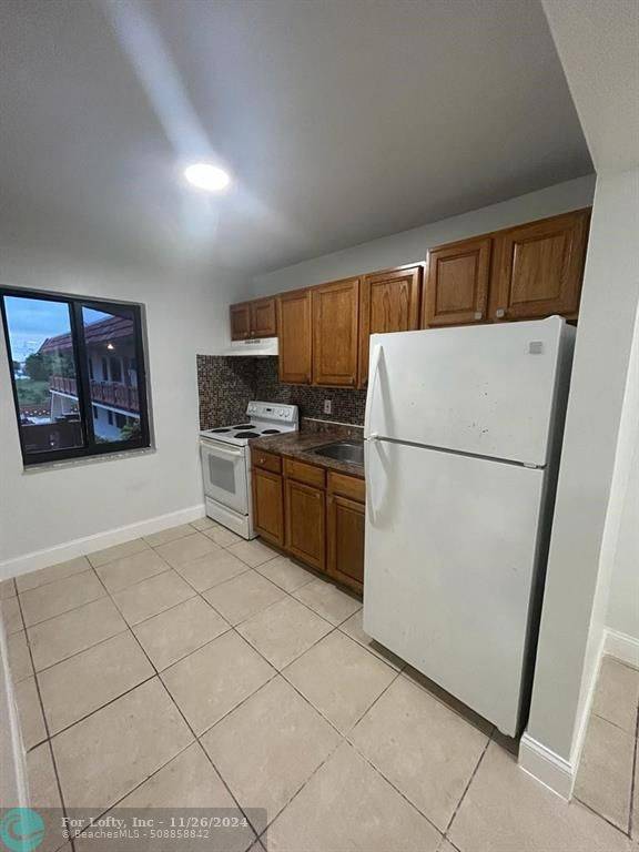 Miramar, FL 33023,6024 SW 26th St  #206