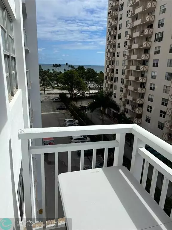 Hallandale Beach, FL 33009,1849 S Ocean Dr  #702