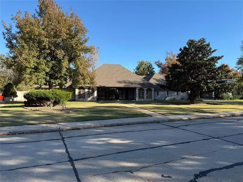 3117 Quail Creek Road, Oklahoma City, OK 73120