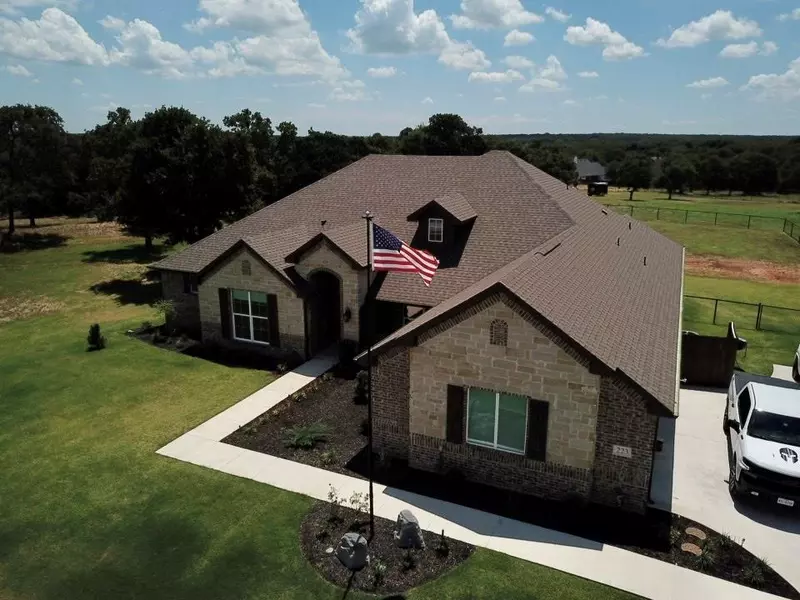 223 Zebra Court, Poolville, TX 76487