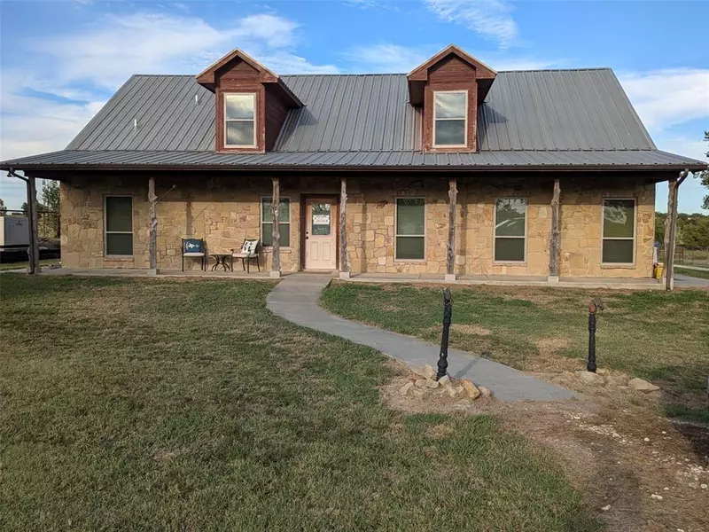 216 County Road 207, Valley View, TX 76272