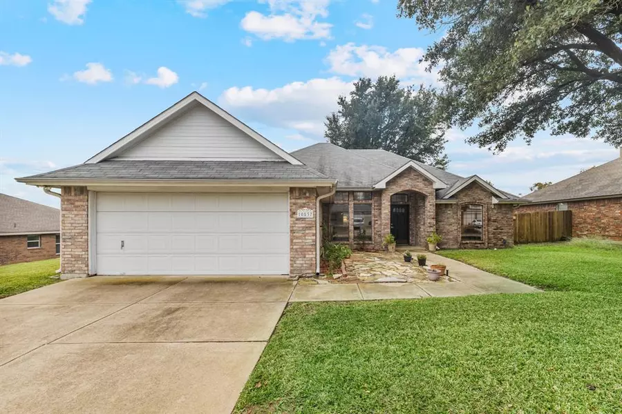 10537 N Haven Drive, Benbrook, TX 76126