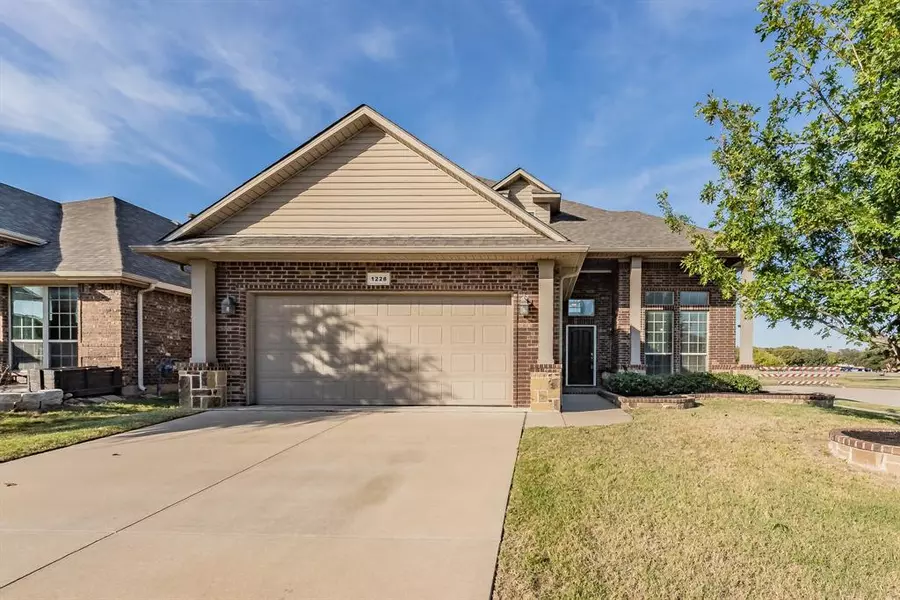 1228 Woodbine Cliff Drive, Fort Worth, TX 76179