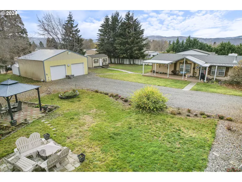 501 CENTRAL BLVD, Dallesport, WA 98617