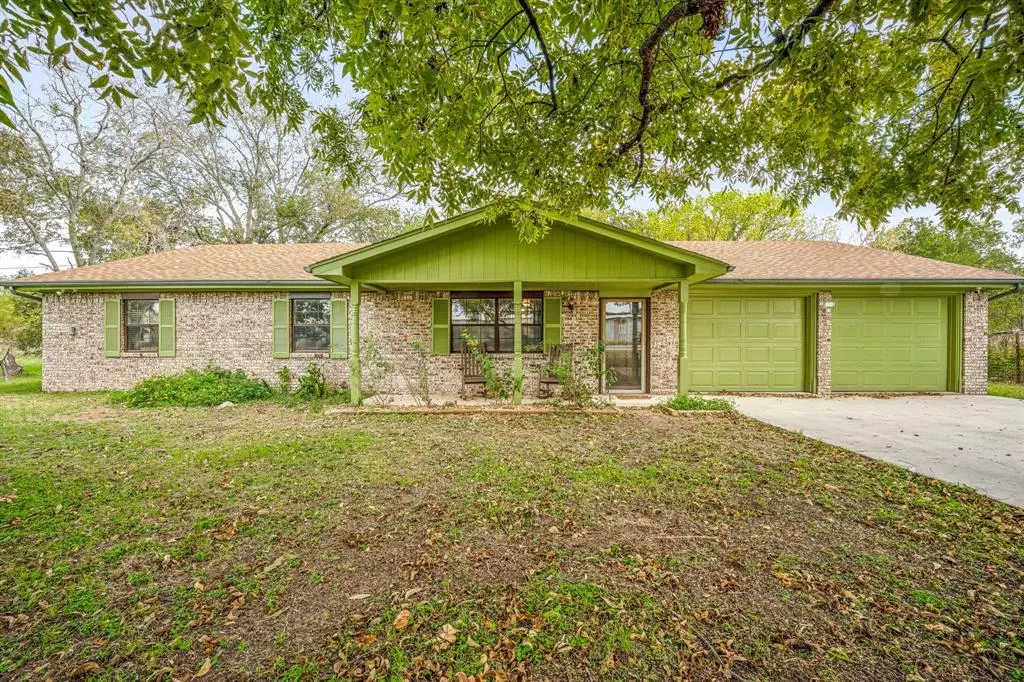 De Leon, TX 76444,701 N Travis Street