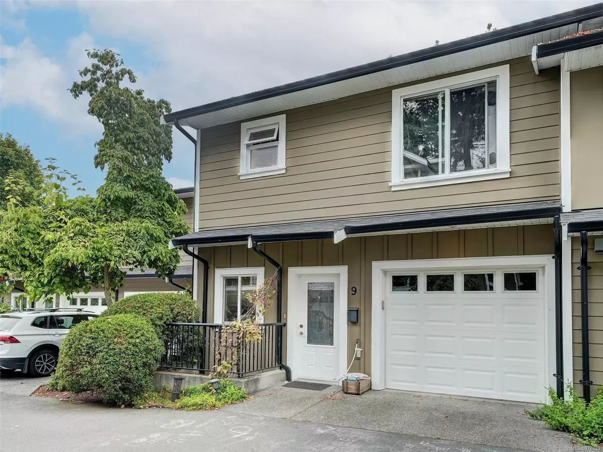 Central Saanich, BC V8Z 0A9,6961 East Saanich Rd #9