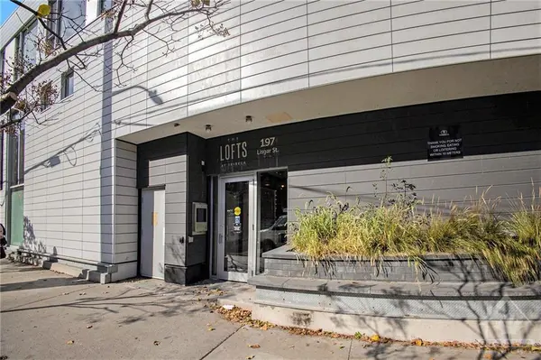197 LISGAR ST #202, Ottawa, ON K2P 0C3