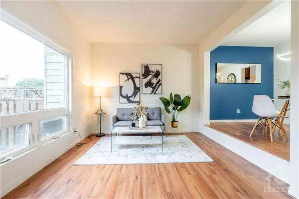 Ottawa, ON K2J 1P4,18 FOXHILL WAY #C