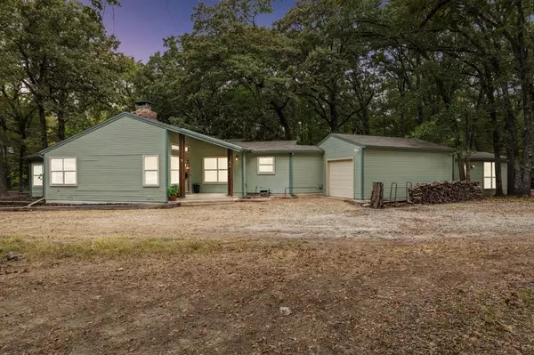 Point, TX 75472,166 Private Road 5604