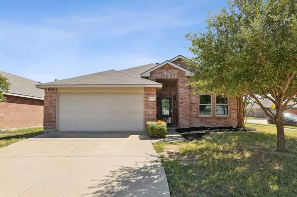 1300 Elkford Lane, Fort Worth, TX 76247