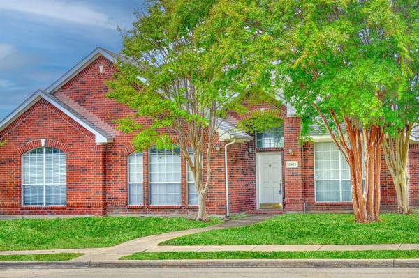 2413 Balsam Drive,  Rowlett,  TX 75089