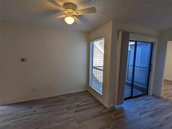 Dallas, TX 75243,9807 WALNUT Street #304