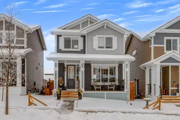 382 Sundown RD, Cochrane, AB T4C 0H4