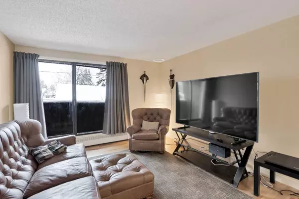 8403 Fairmount DR SE #204, Calgary, AB T2H 0X9