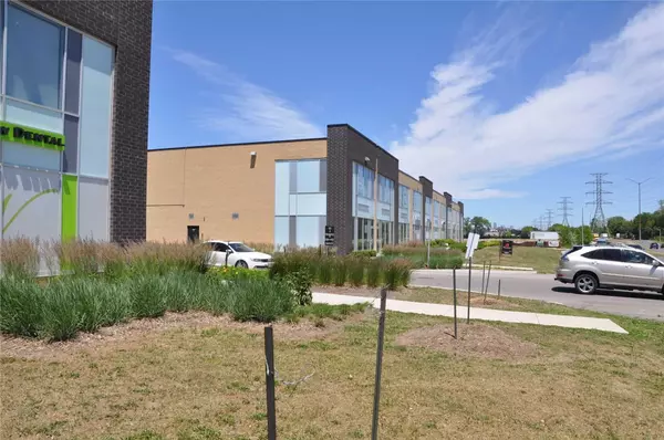 Mississauga, ON L4Y 1S1,1185 Queensway N/A E #8