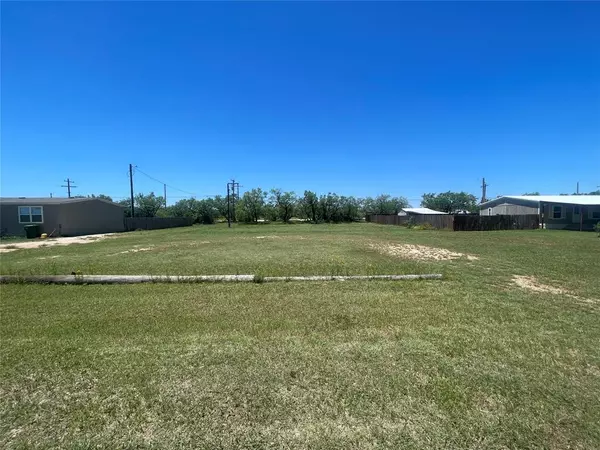 1143 Market Street, Tye, TX 79563