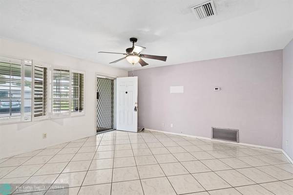 Pompano Beach, FL 33064,301 NW 25th Ct