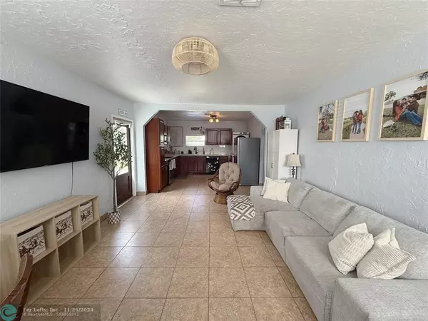 Riviera Beach, FL 33404,166 W 25th St