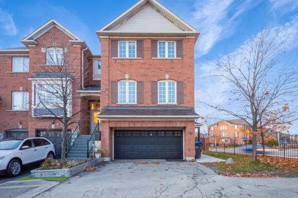 250 RICHVALE DR #11, Brampton, ON L6Z 4W9