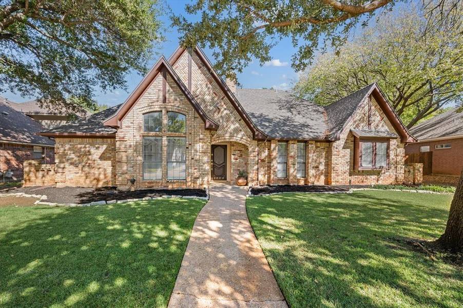 3054 Creekview Drive, Grapevine, TX 76051