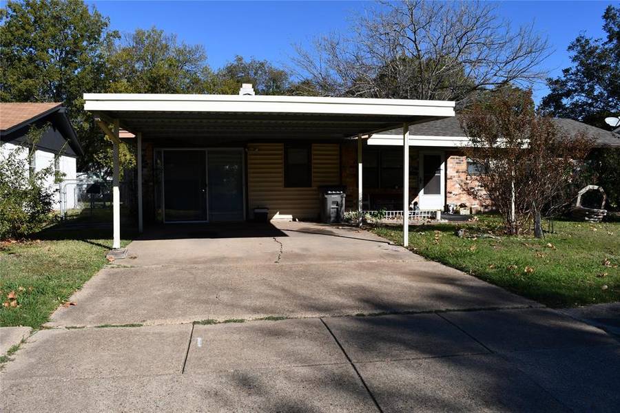 705 Yale Drive, Lancaster, TX 75134