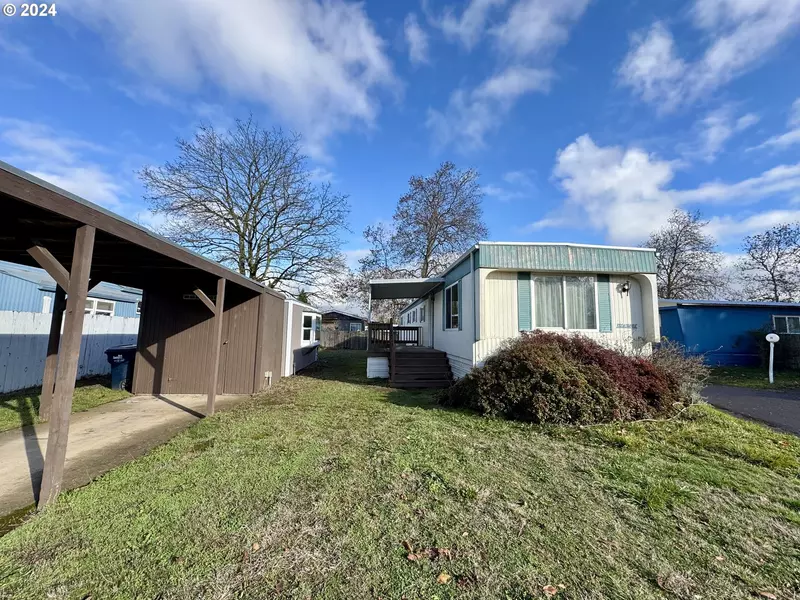 555 N DANEBO AVE #15, Eugene, OR 97402