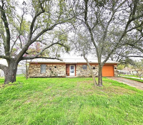 6941 Ireland Drive, Brownwood, TX 76801