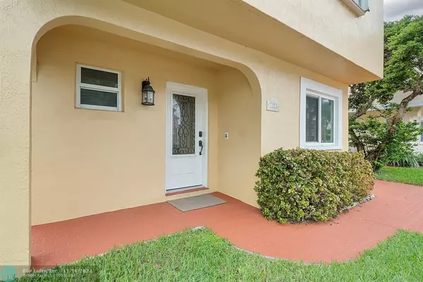 Dania Beach, FL 33004,1121 SE 5th Ct