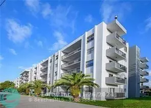 1301 NE 7th St  #102, Hallandale Beach, FL 33009