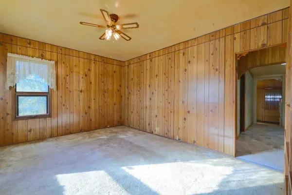 5208 51 ST, Strome, AB T0B 4H0