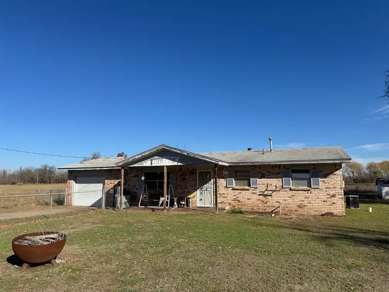 1930 Sweeney Road, Harrah, OK 73045