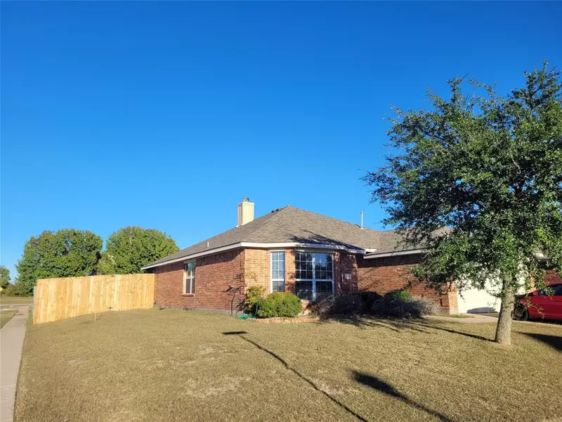 2324 Sarrow, Forney, TX 75126