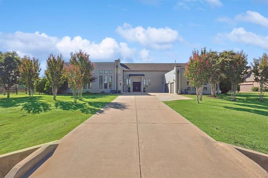 2401 E Chipping Campden Road, Denton, TX 76226