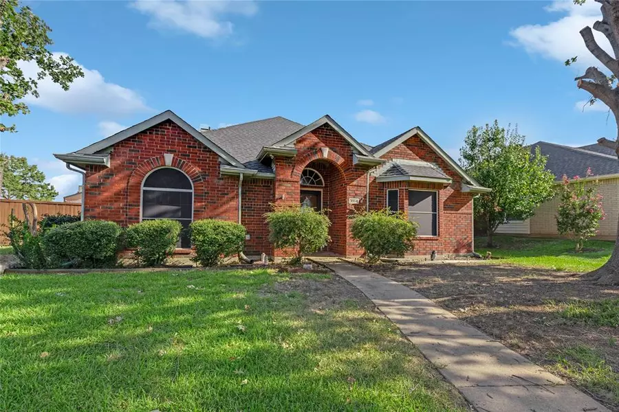 3914 Luke Lane, Carrollton, TX 75007