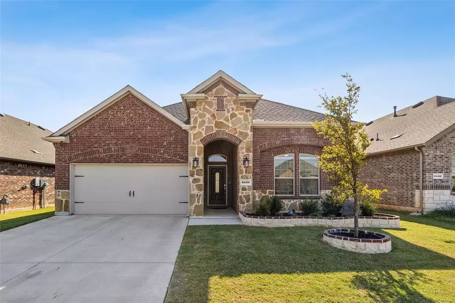 3436 Brady Starr Drive, Aubrey, TX 76227