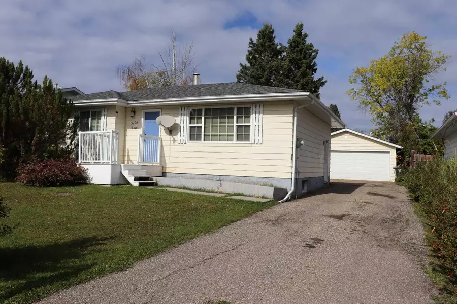 5752 9 Avenue, Edson, AB T7E 1J3