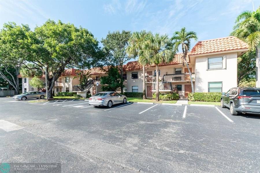 15718 E Waterside Cir  #103, Sunrise, FL 33326