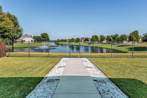 5524 Brazoria Drive,  Grand Prairie,  TX 75052